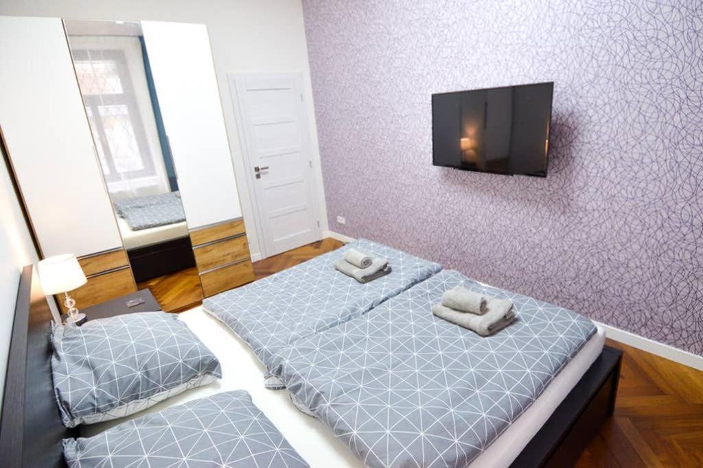 Brandly New Apartment Andel Praga Zewnętrze zdjęcie